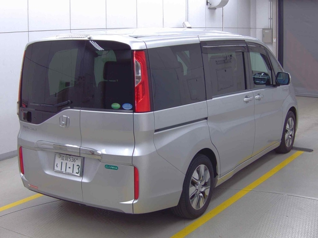 HONDA STEP WAGON 2015