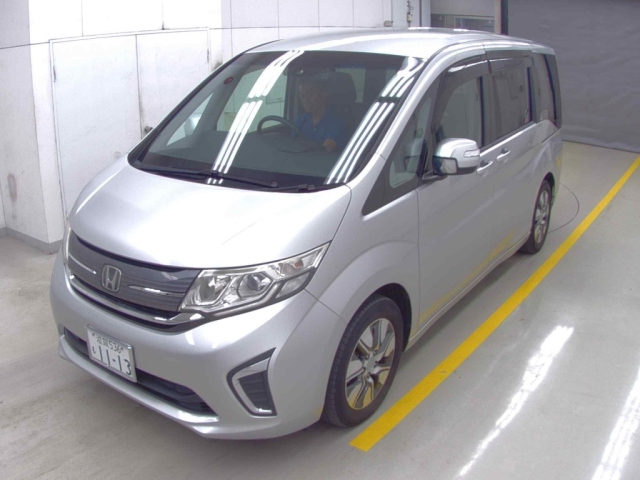 HONDA STEP WAGON 2015