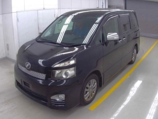 TOYOTA VOXY 2011