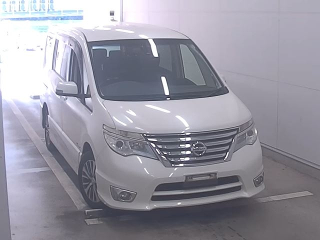 NISSAN SERENA 2015