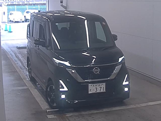 NISSAN ROOX 2021