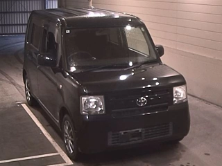 TOYOTA PIXIS SPACE 2016