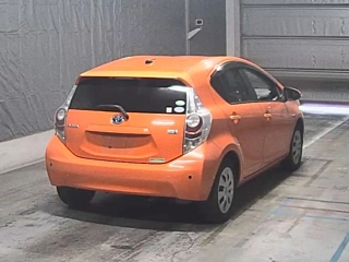 TOYOTA AQUA 2013