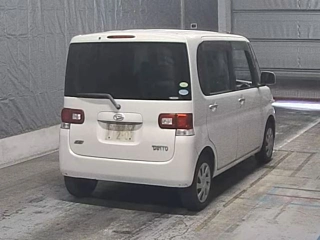 DAIHATSU TANTO 2012