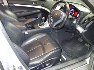 NISSAN SKYLINE 2009