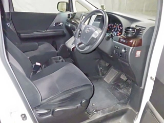 TOYOTA VELLFIRE 2012