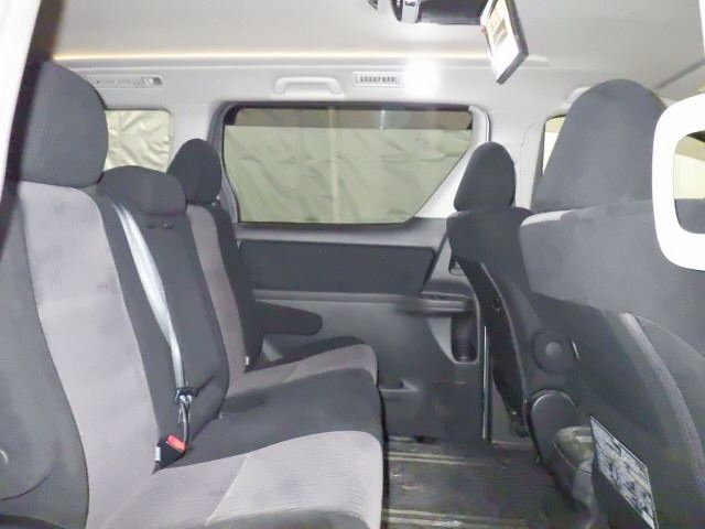 TOYOTA VELLFIRE 2012