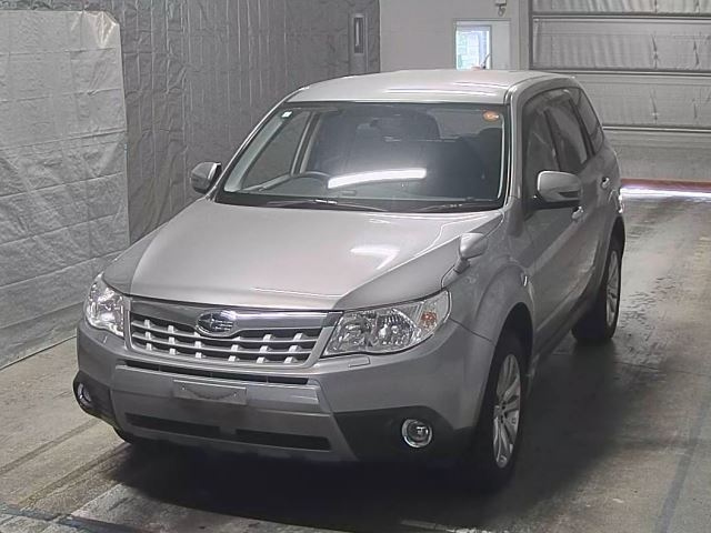 SUBARU FORESTER 2011