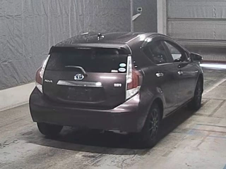 TOYOTA AQUA 2016