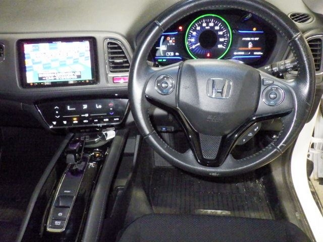 HONDA VEZEL 2015