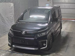 TOYOTA VOXY 2014