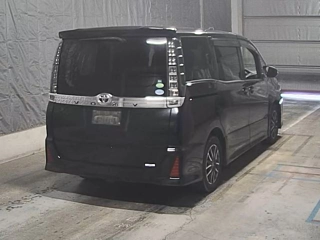 TOYOTA VOXY 2014