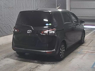 TOYOTA SIENTA 2017