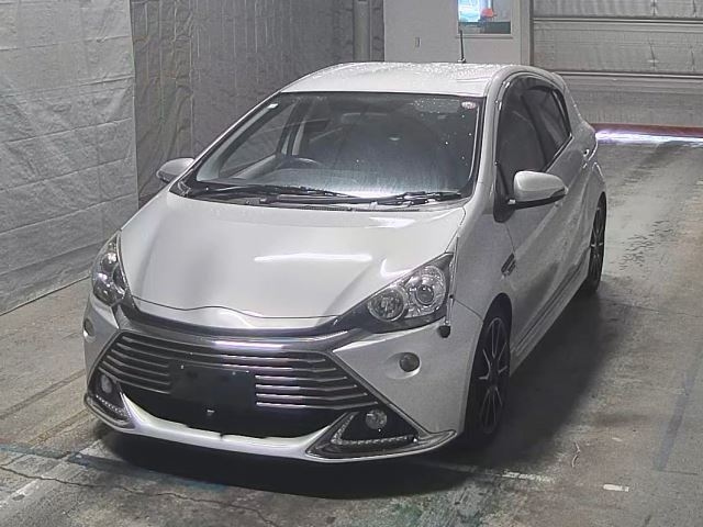 TOYOTA AQUA 2014
