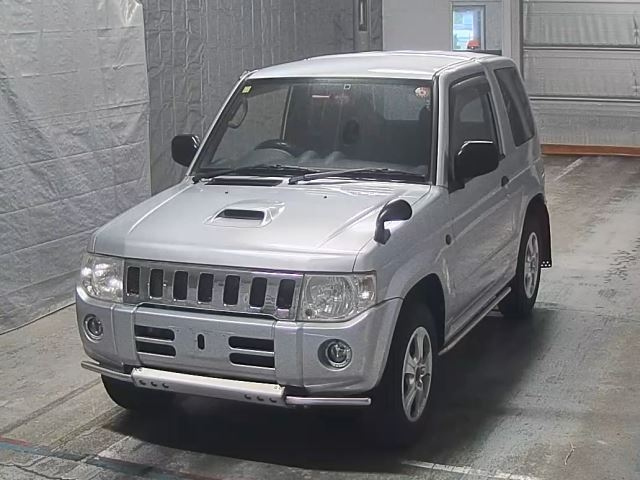 NISSAN KIX 2008