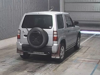 NISSAN KIX 2008