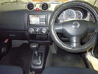 NISSAN KIX 2008