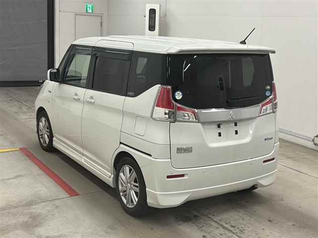 MITSUBISHI DELICA D2 2020