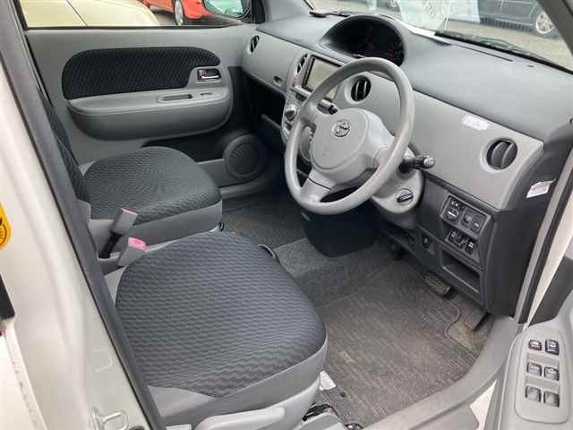 TOYOTA SIENTA 2008