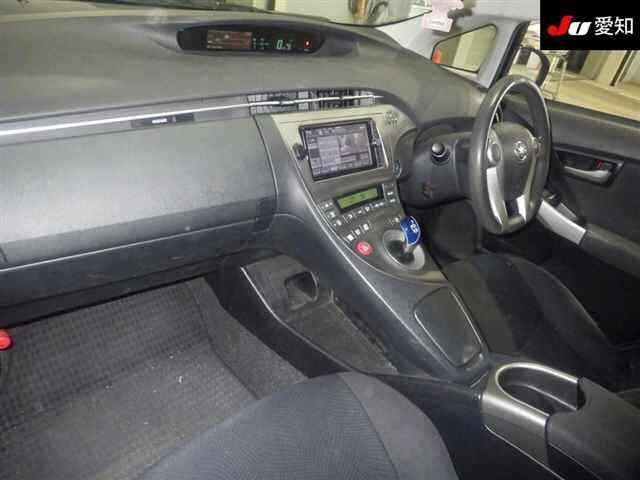 TOYOTA PRIUS 2013