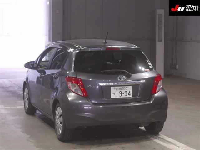 TOYOTA VITZ 2011