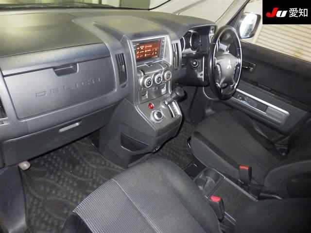 MITSUBISHI DELICA D5 2008