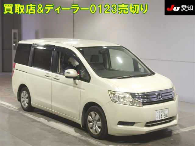 HONDA STEP WAGON 2011