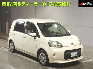 TOYOTA PORTE 2013