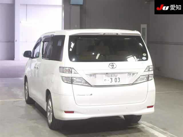TOYOTA VELLFIRE 2011