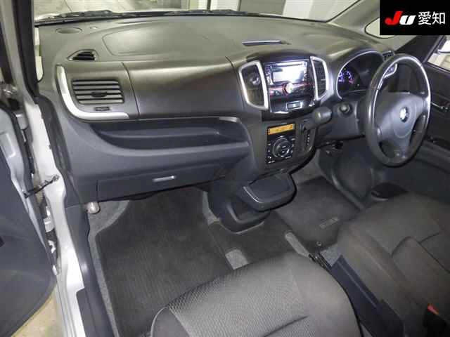 MITSUBISHI DELICA D2 2012