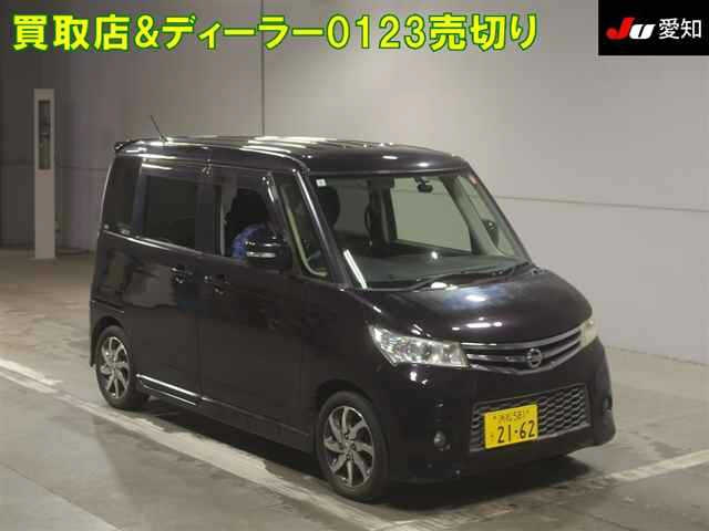 NISSAN ROOX 2013