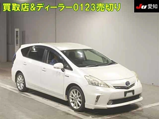 TOYOTA PRIUS ALPHA 2012