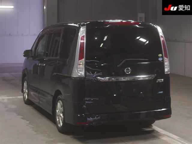 NISSAN SERENA 2010