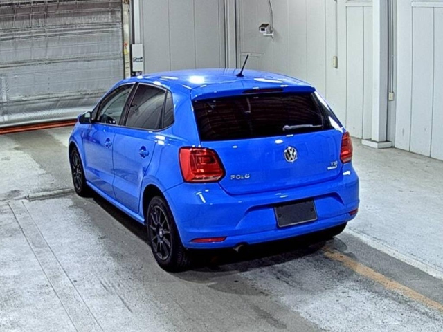 VOLKSWAGEN POLO 2014