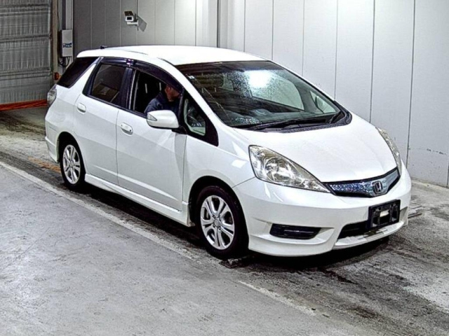 HONDA FIT SHUTTLE 2011