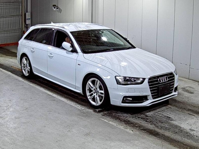 AUDI A4 2015