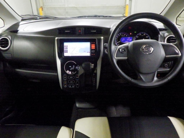 NISSAN DAYZ 2013