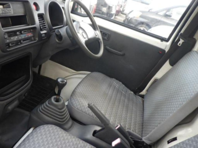 DAIHATSU HIJET TRUCK 2011