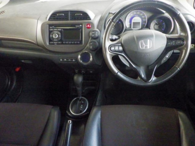 HONDA FIT SHUTTLE 2011