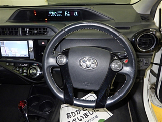 TOYOTA AQUA 2014