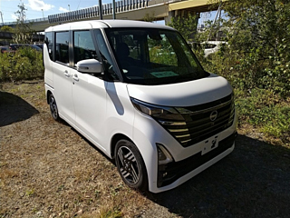 NISSAN ROOX 2023