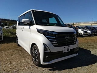 NISSAN ROOX 2023