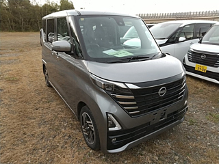 NISSAN ROOX 2023
