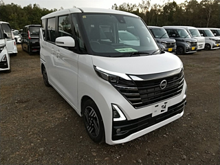 NISSAN ROOX 2023