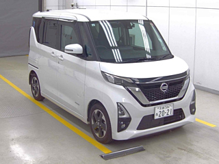NISSAN ROOX 2021