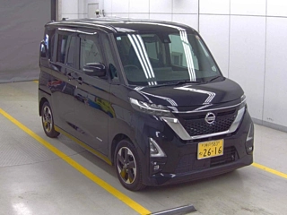 NISSAN ROOX 2021