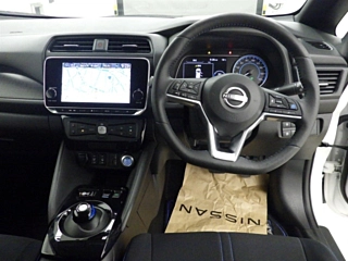 NISSAN LEAF 2023