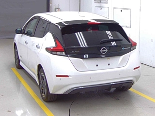 NISSAN LEAF 2023