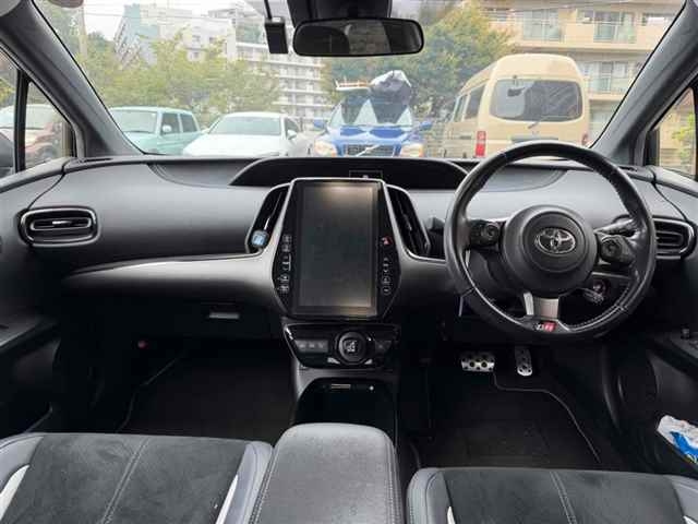 TOYOTA PRIUS PHV 2019