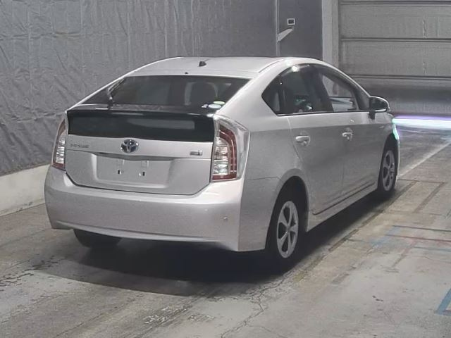 TOYOTA PRIUS 2015